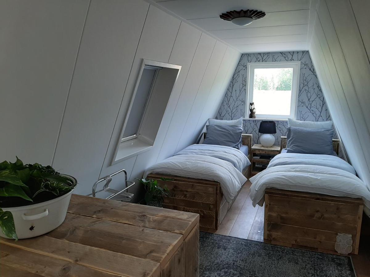 Mahil-Laya Bed & Breakfast เมพเปล ภายนอก รูปภาพ